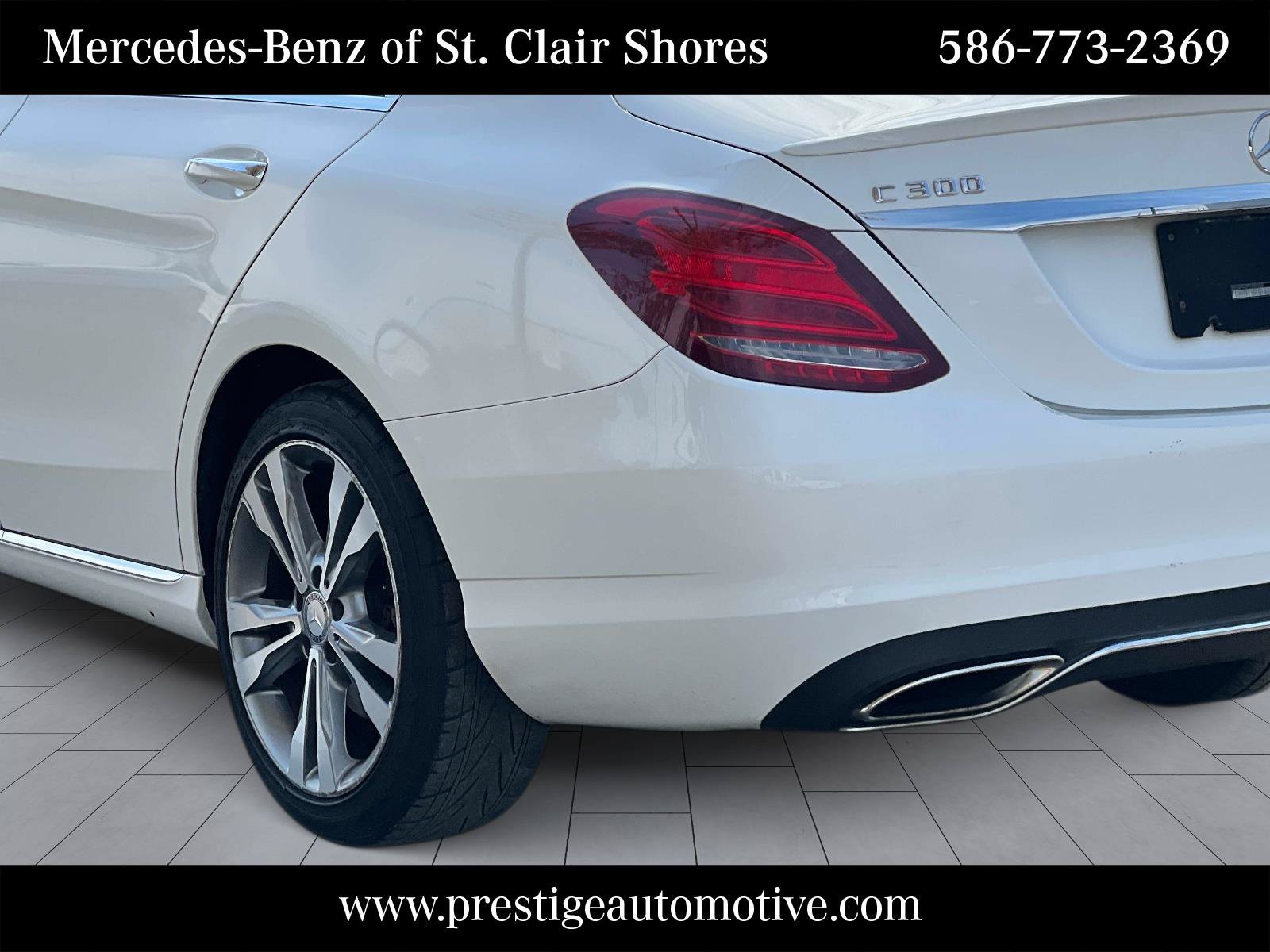 Used 2015 Mercedes-Benz C 300 Sedan image 4