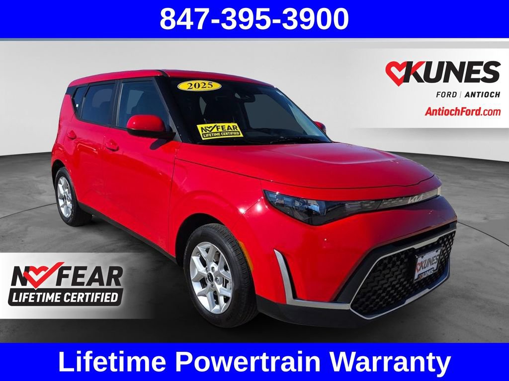 Used 2025 Kia Soul LX w/ LX Technology Package FWD image 1