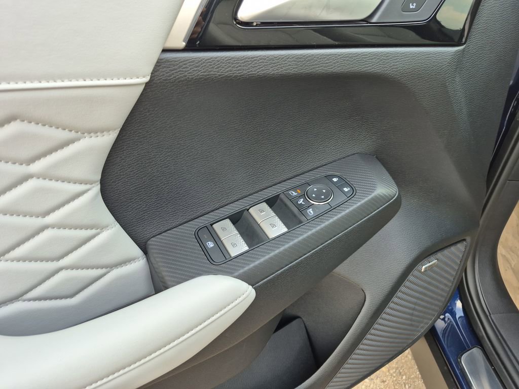 New 2026 Mitsubishi Outlander SEL image 58