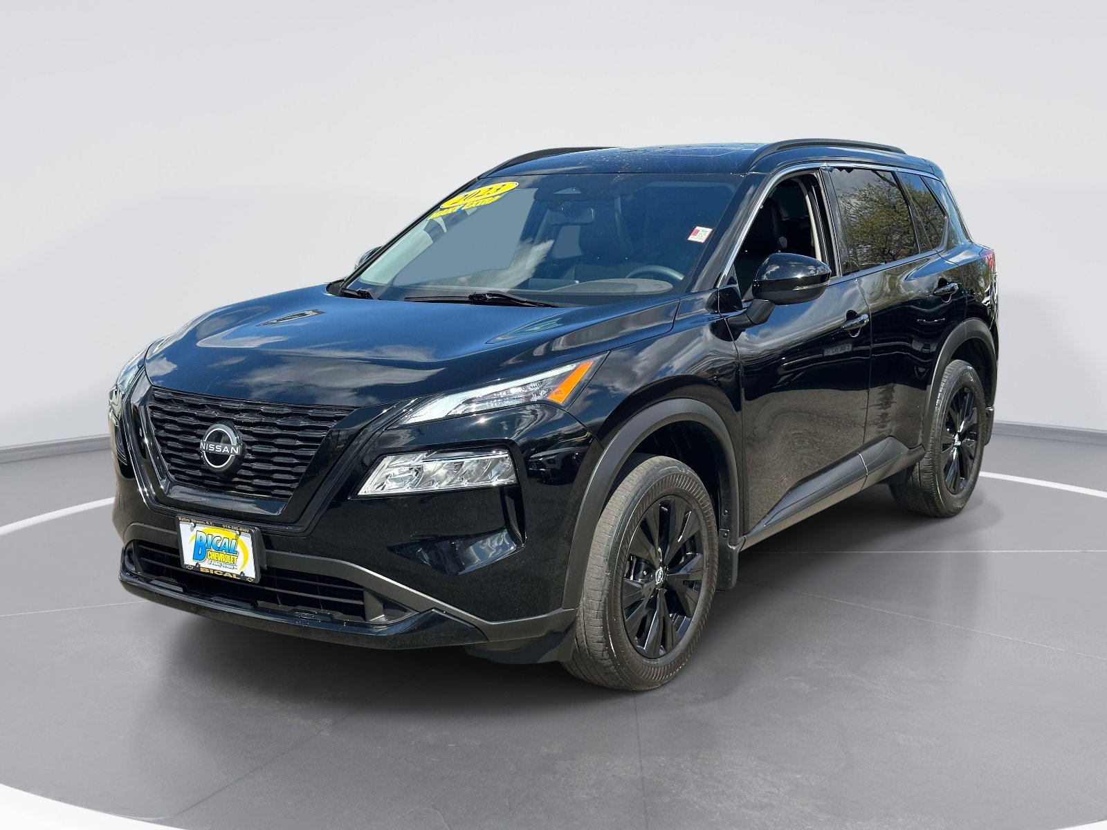 Used 2023 Nissan Rogue SV w/ SV Premium Package AWD/4WD image 3