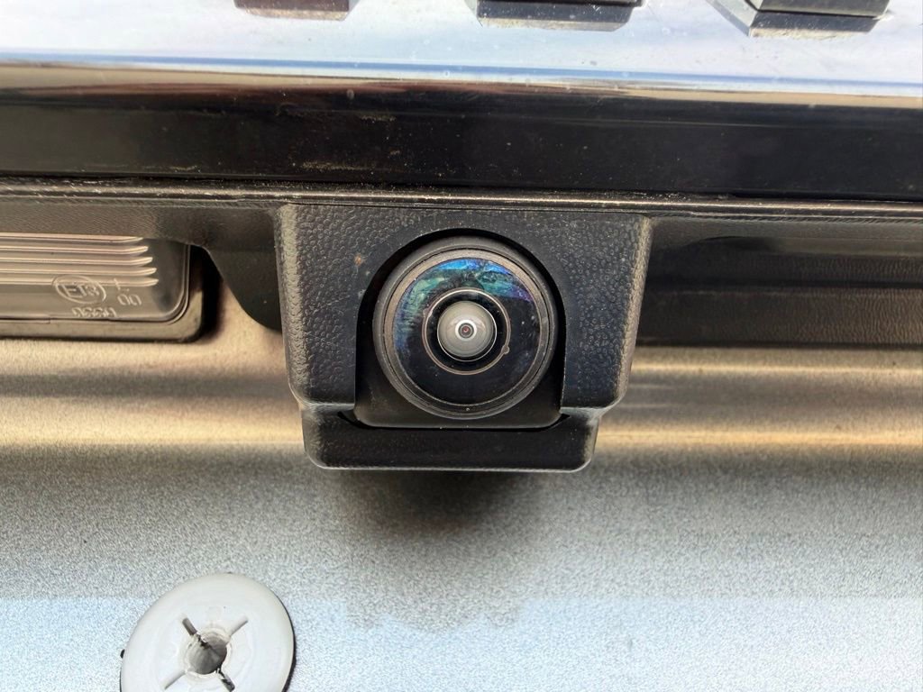 Used 2024 Nissan Armada SL w/ Captain's Chairs Package image 9