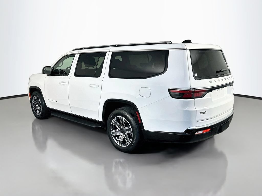 Used 2024 Jeep Wagoneer L Series II w/ Flexible Seating Group RWD image 5