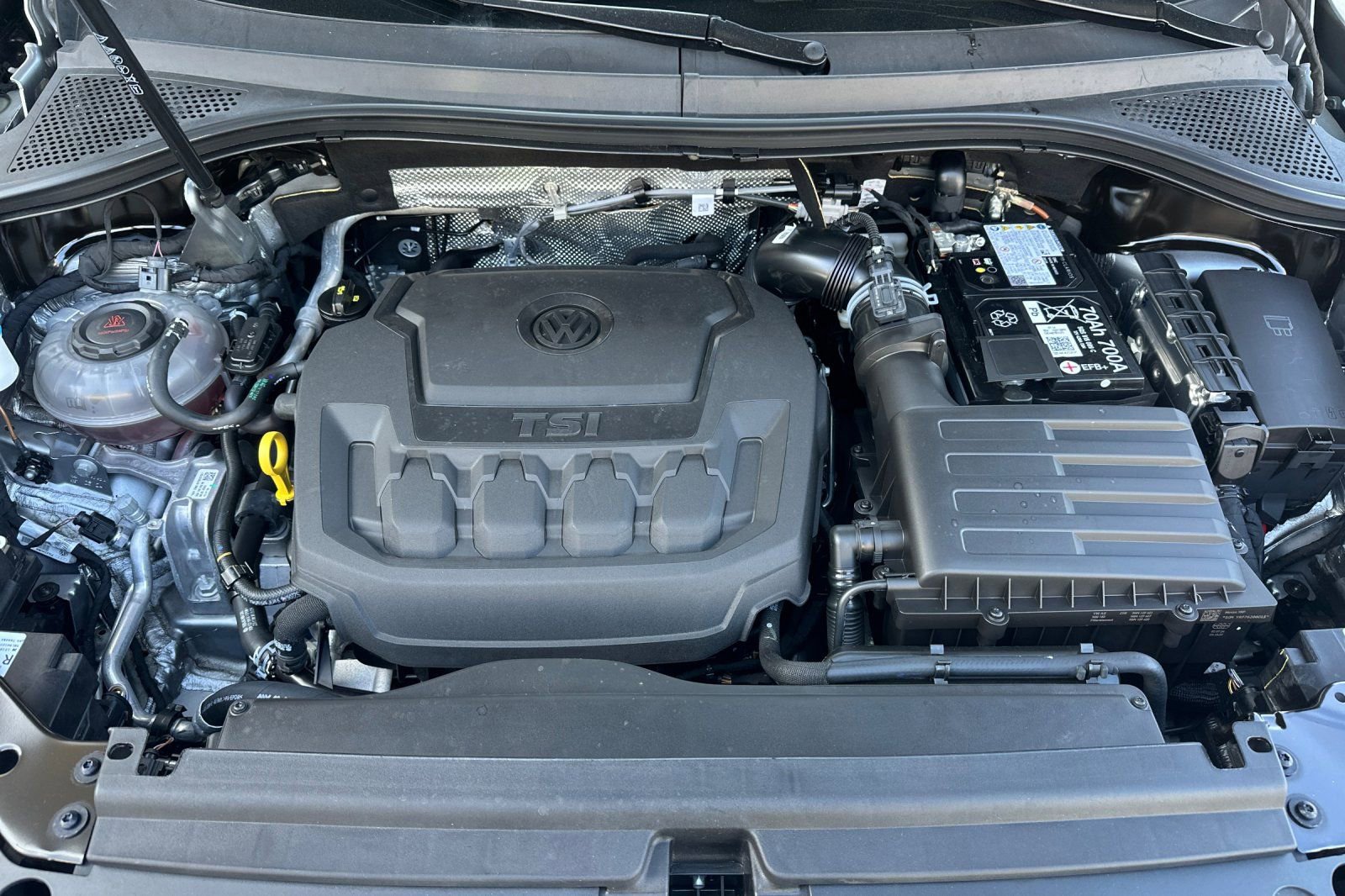 Used 2024 Volkswagen Tiguan SE image 24