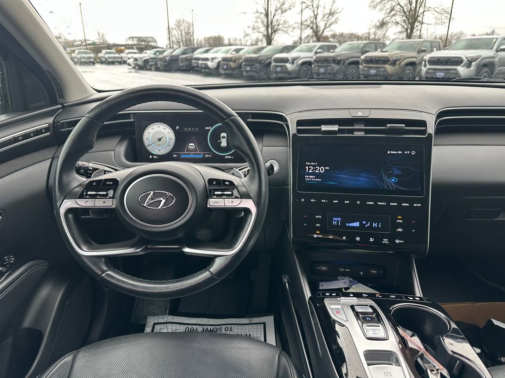 Used 2022 Hyundai Tucson Limited w/ Cargo Package image 15