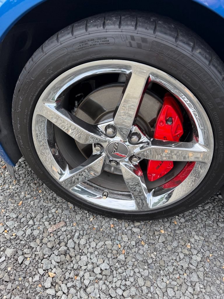 Used 2015 Chevrolet Corvette Stingray Coupe w/ 2LT Preferred Equipment Group RWD image 9