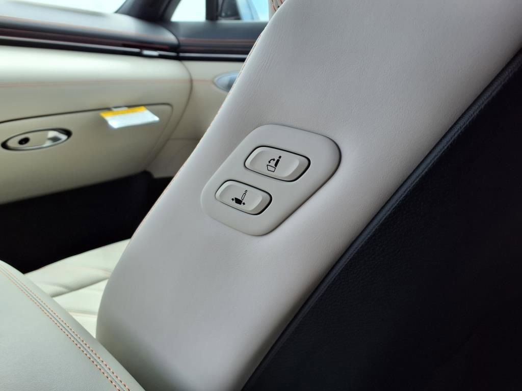 New 2026 Genesis GV70 3.5T Sport Prestige image 5