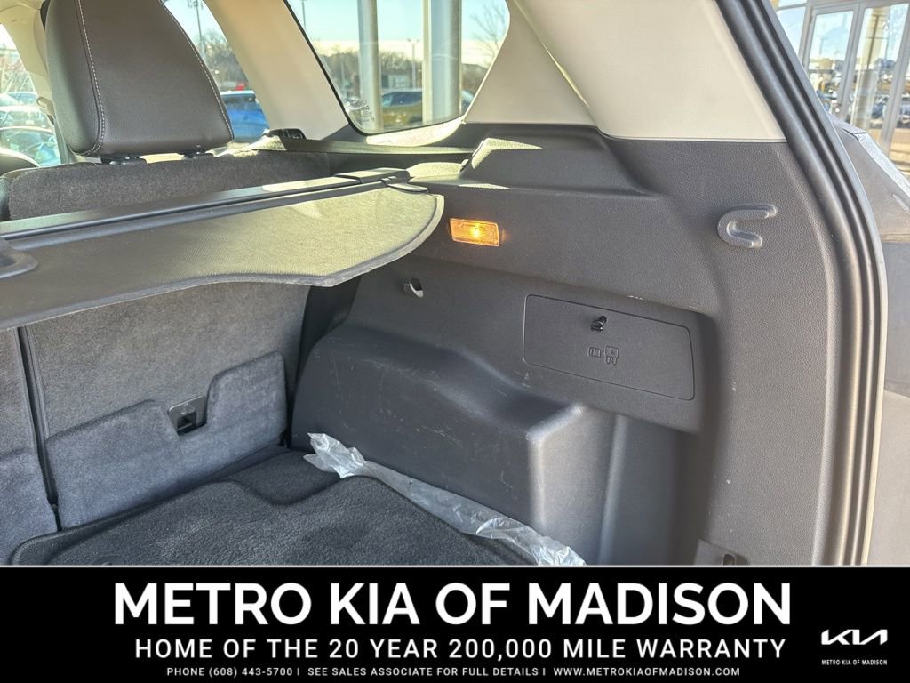 Used 2013 Ford Escape Titanium w/ Class II Trailer Tow Pkg image 29