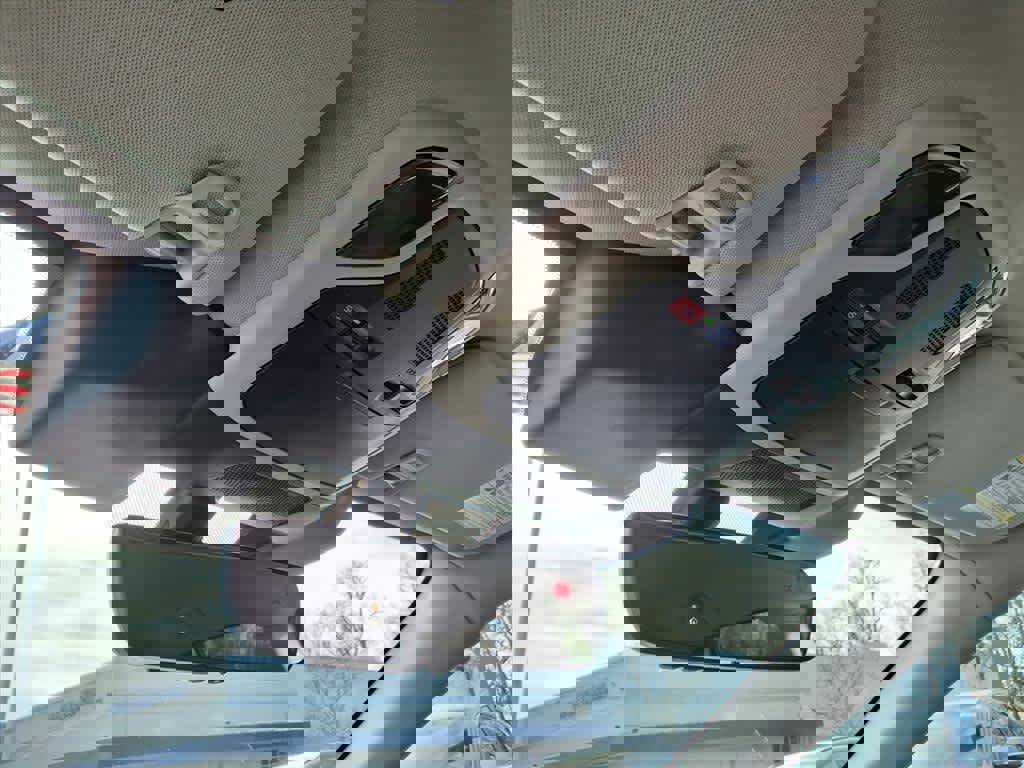 Used 2025 Subaru Outback Premium image 18