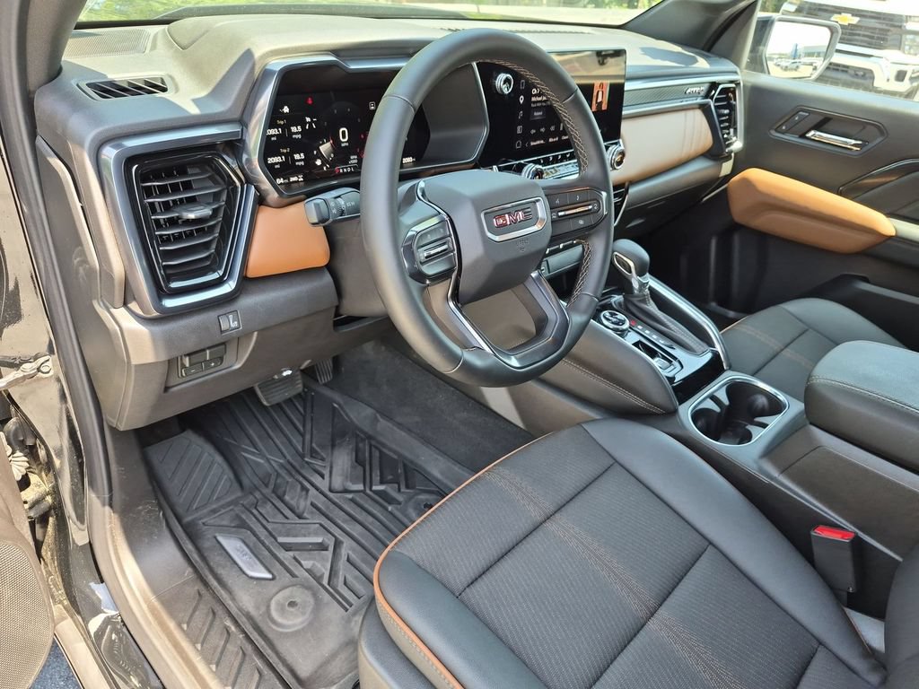 Used 2026 GMC Canyon AT4 AWD/4WD image 11