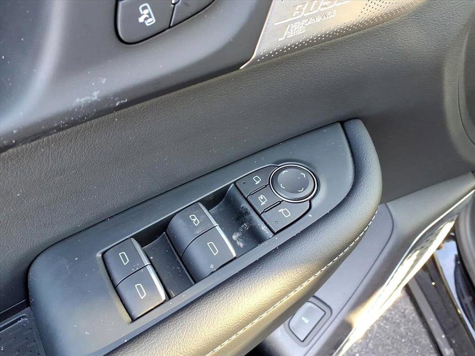 Used 2025 Buick Enclave Avenir w/ Super Cruise Package image 13