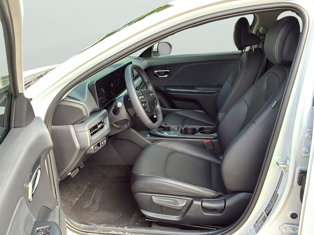 New 2026 Kia K4 EX FWD image 13