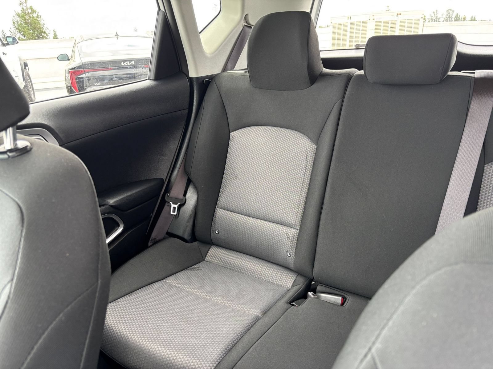 Used 2025 Kia Soul LX w/ LX Technology Package FWD image 37