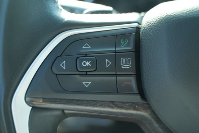 Used 2022 Jeep Grand Cherokee L Limited AWD/4WD image 36