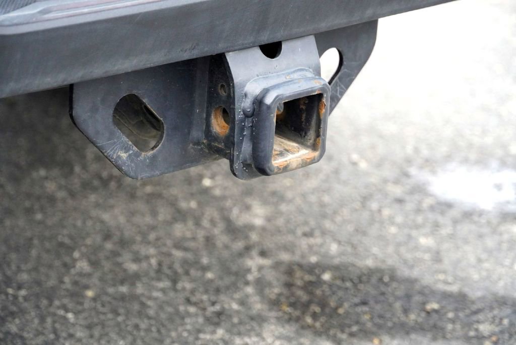 Used 2019 Toyota Tundra SR5 w/ TRD Off Road Package image 9