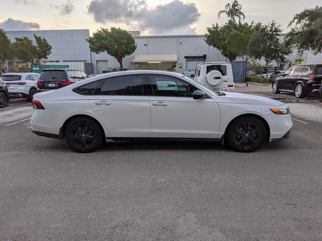 Used 2025 Honda Accord SE image 4