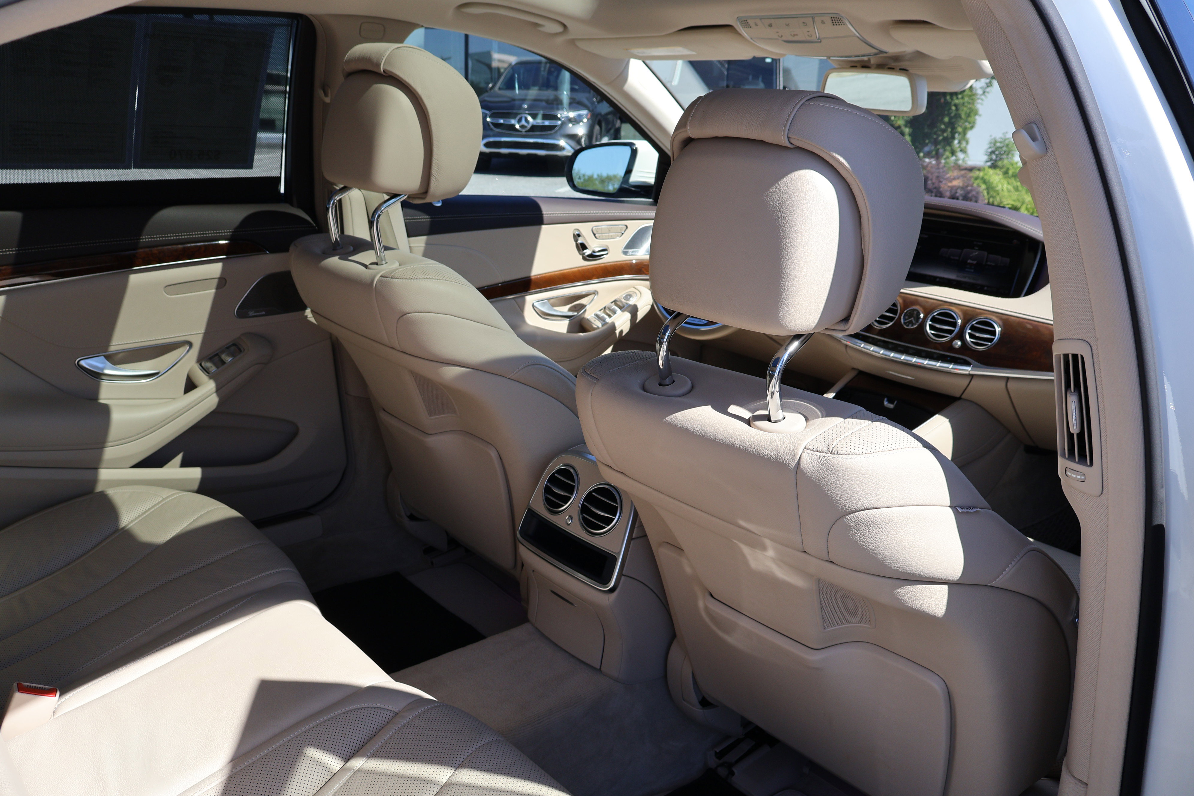 Used 2015 Mercedes-Benz S 550 Sedan image 24