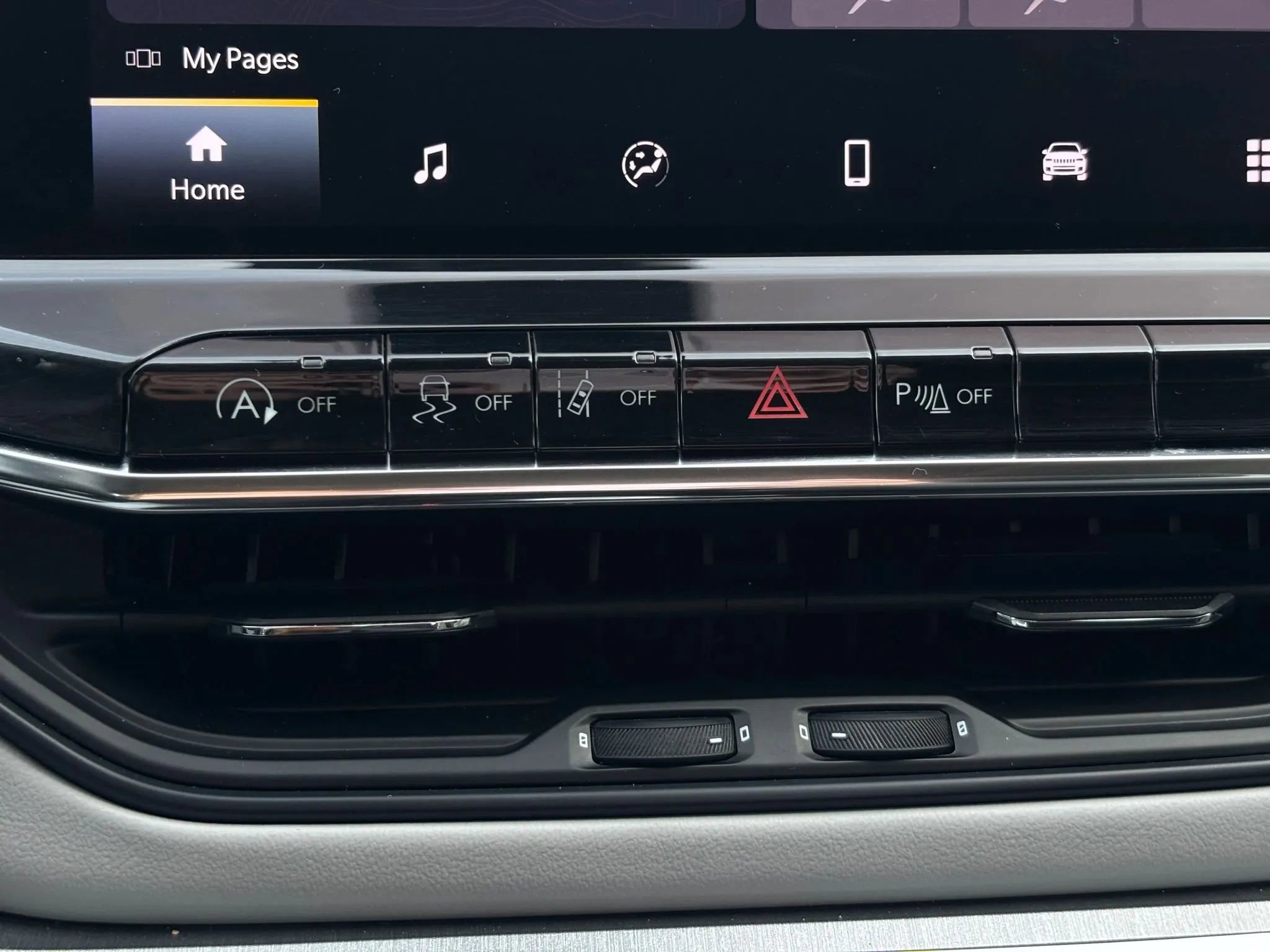 Used 2022 Jeep Compass Limited w/ Sun and Sound Group image 27