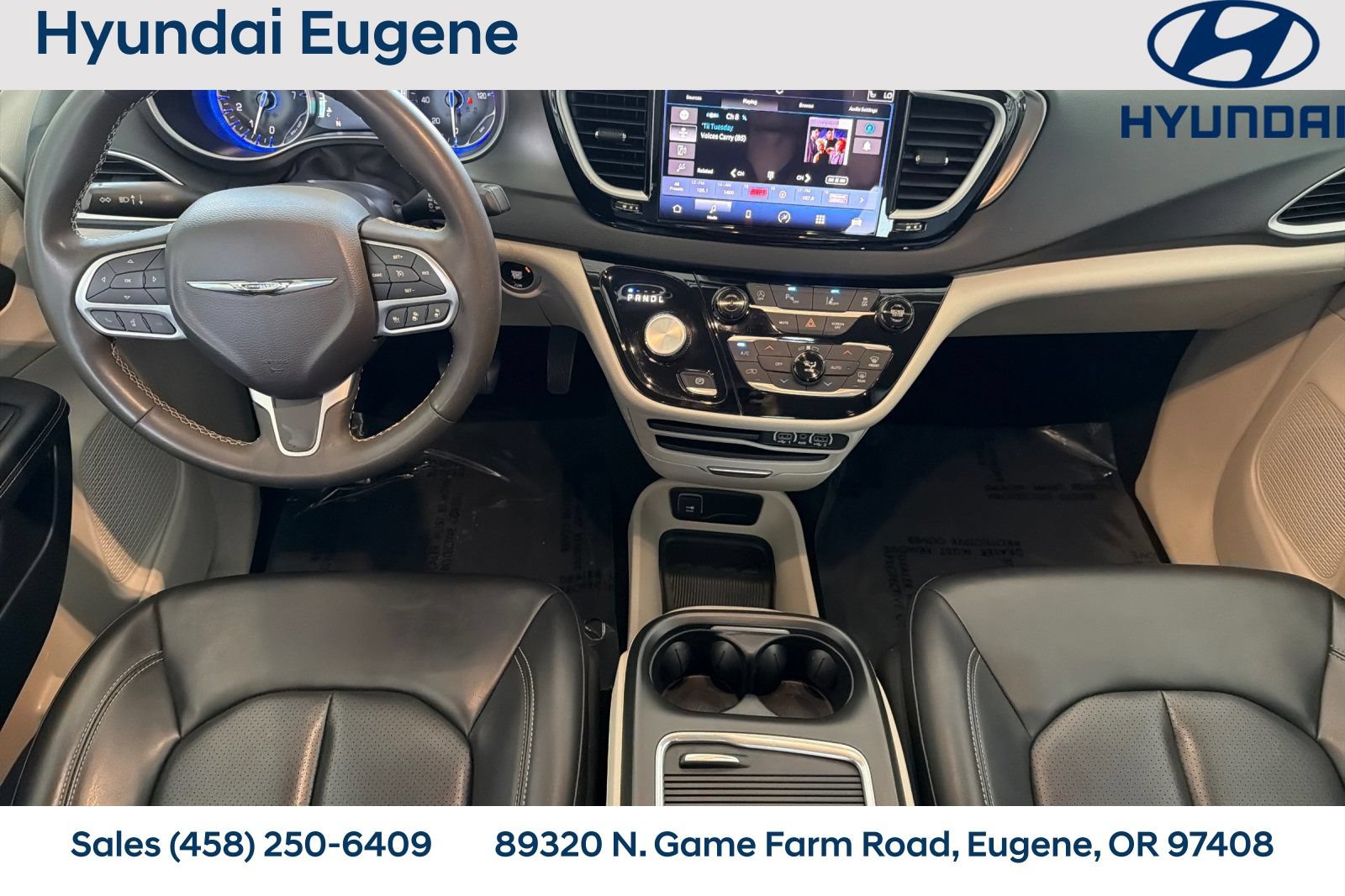 Used 2023 Chrysler Pacifica Touring-L FWD image 17