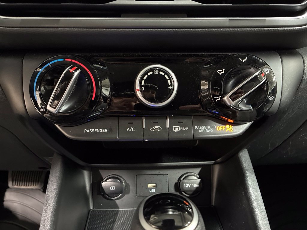 Used 2023 Hyundai Kona SEL AWD/4WD image 24
