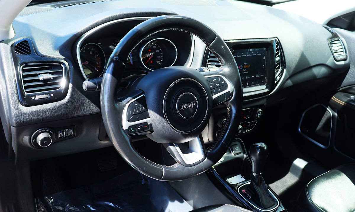 Used 2018 Jeep Compass Limited w/ Navigation Group FWD image 39