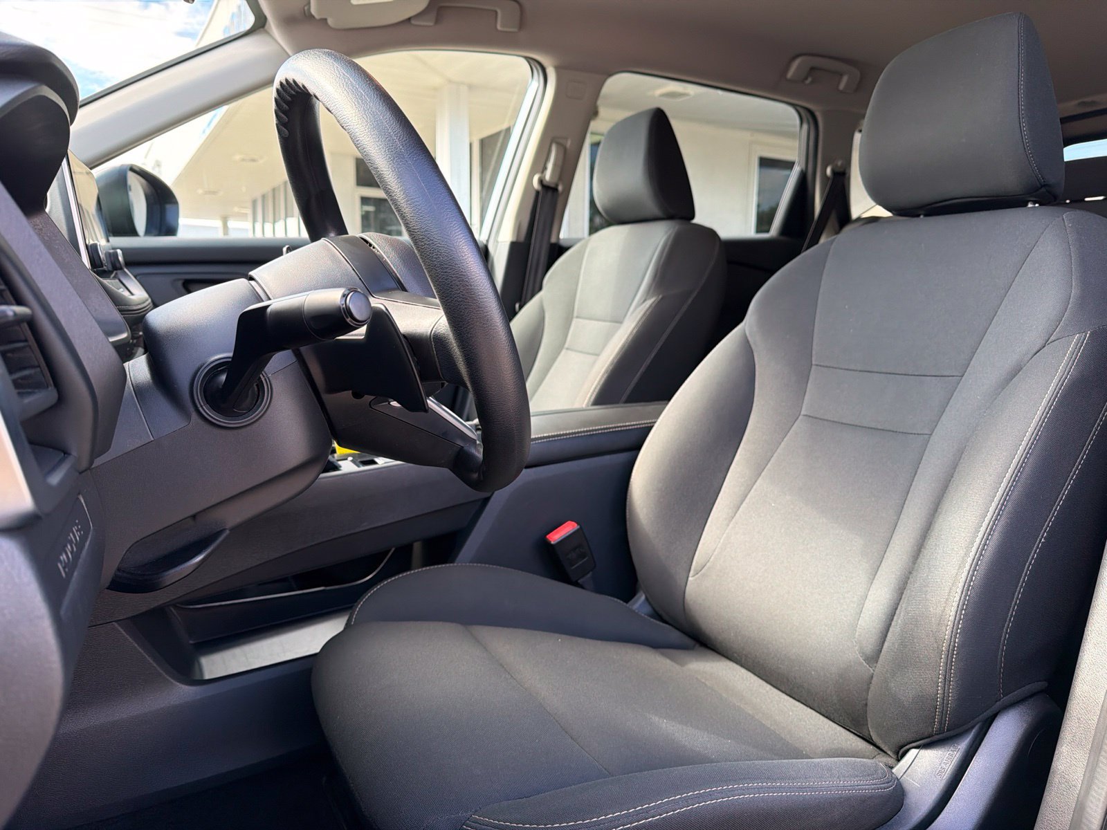 Used 2024 Nissan Rogue S FWD image 8