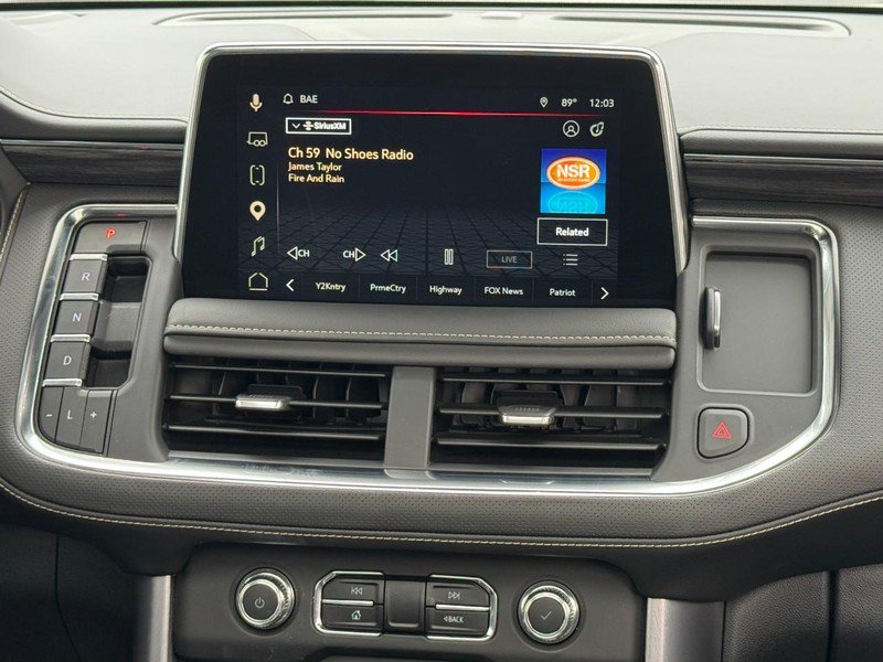 Used 2023 GMC Yukon XL SLT w/ SLT Premium Package AWD/4WD image 14