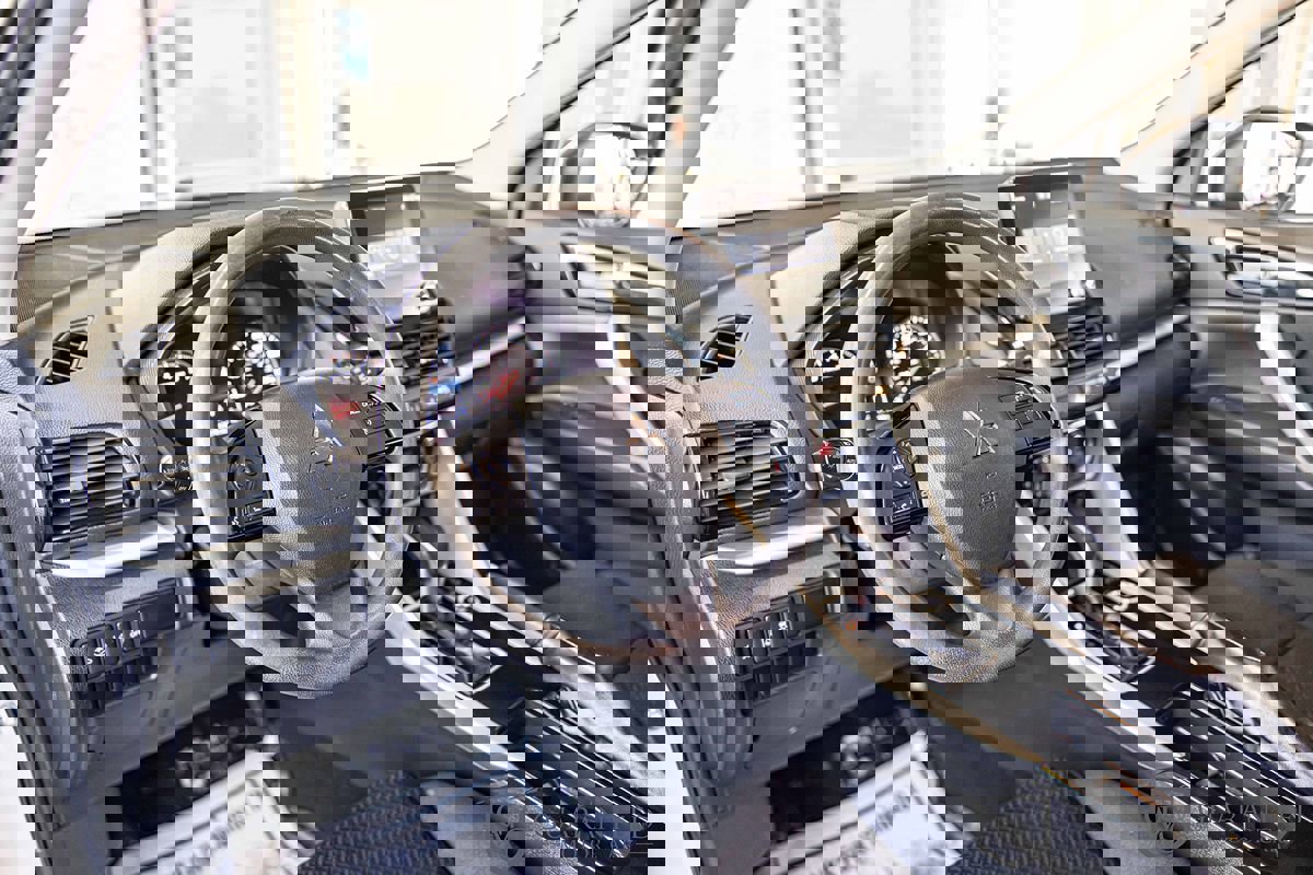 Used 2023 Mitsubishi Eclipse Cross Ralliart image 17