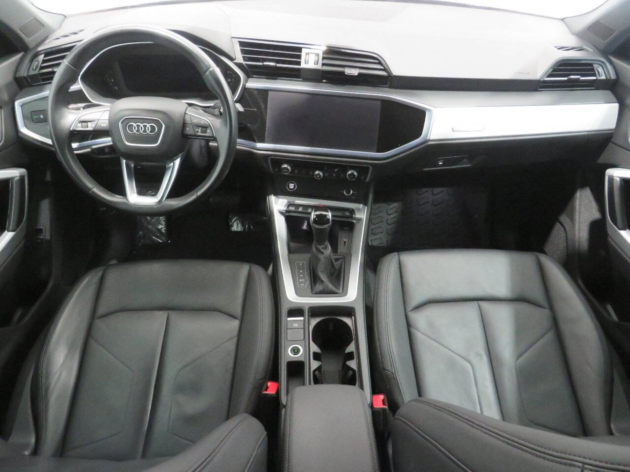 Used 2021 Audi Q3 2.0T Premium w/ Convenience Package AWD/4WD image 14