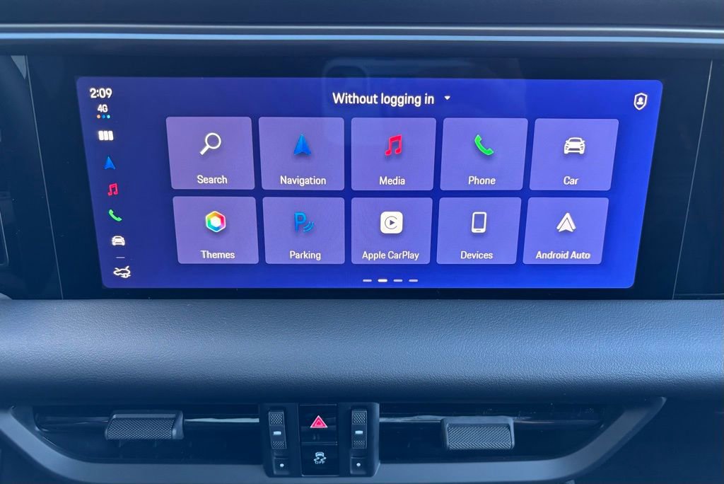 New 2026 Porsche Macan 4 Electric image 25