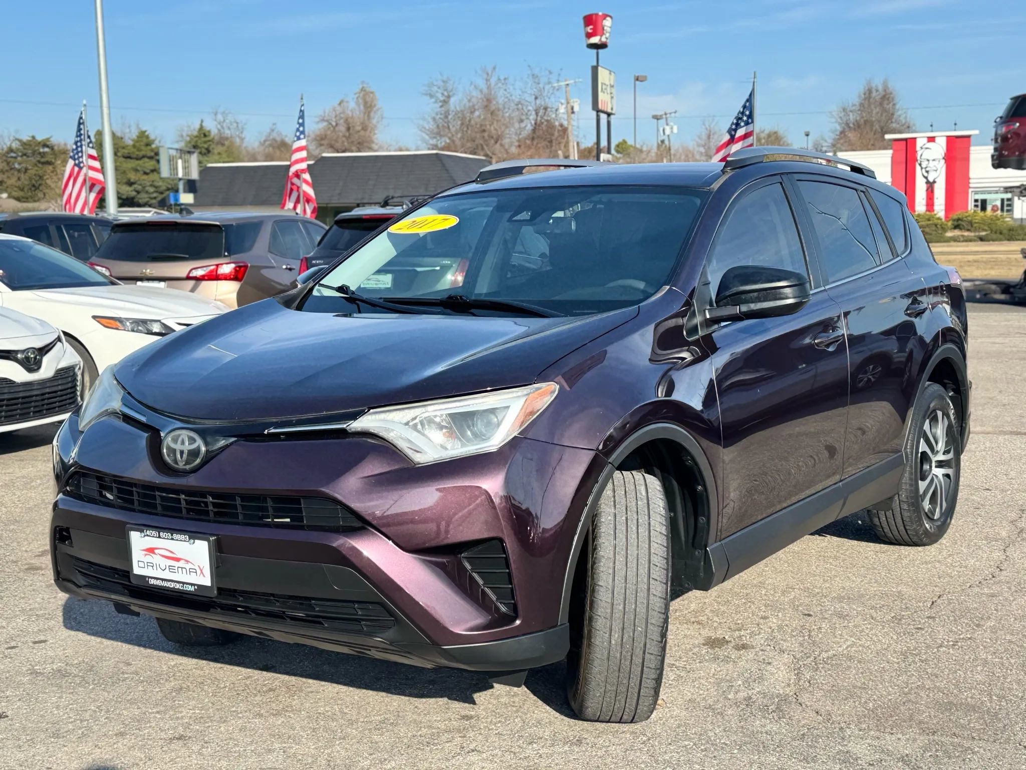 Used 2017 Toyota RAV4 LE image 7