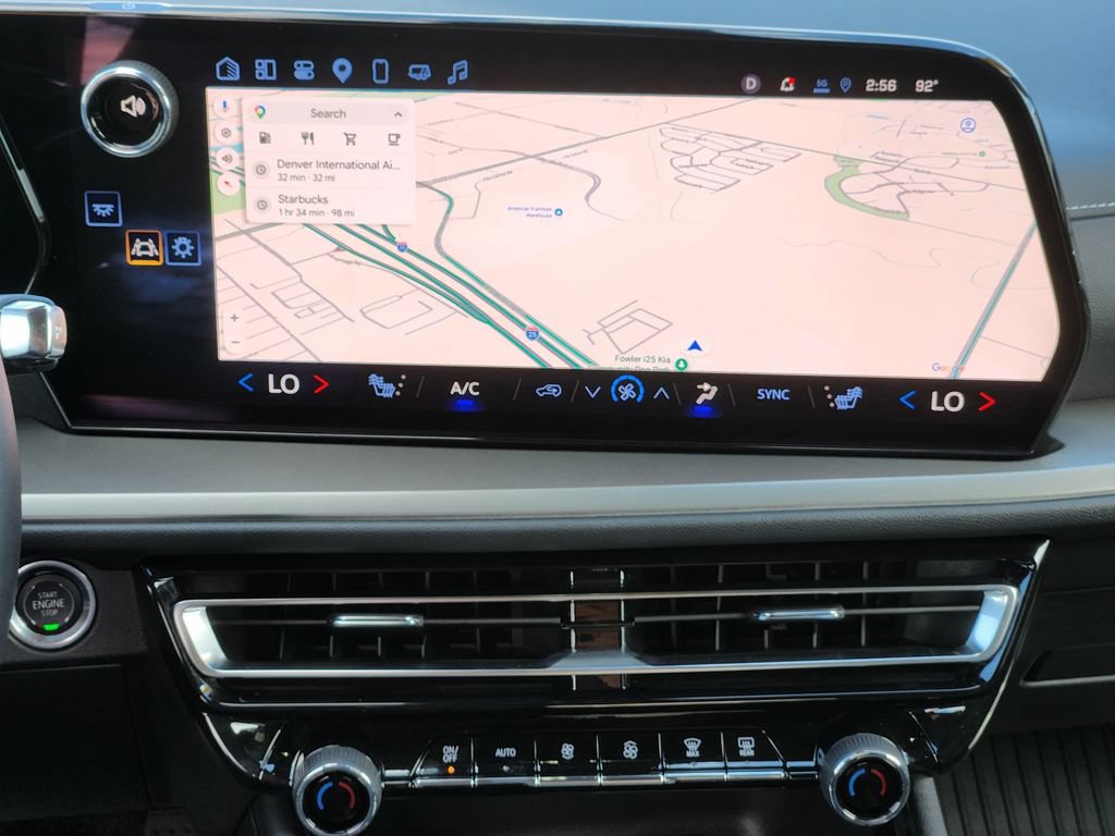 Used 2025 Chevrolet Traverse LT w/ Driver Confidence Package FWD image 19