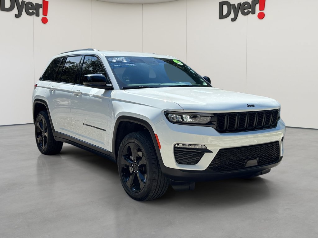 Used 2025 Jeep Grand Cherokee Limited RWD image 7