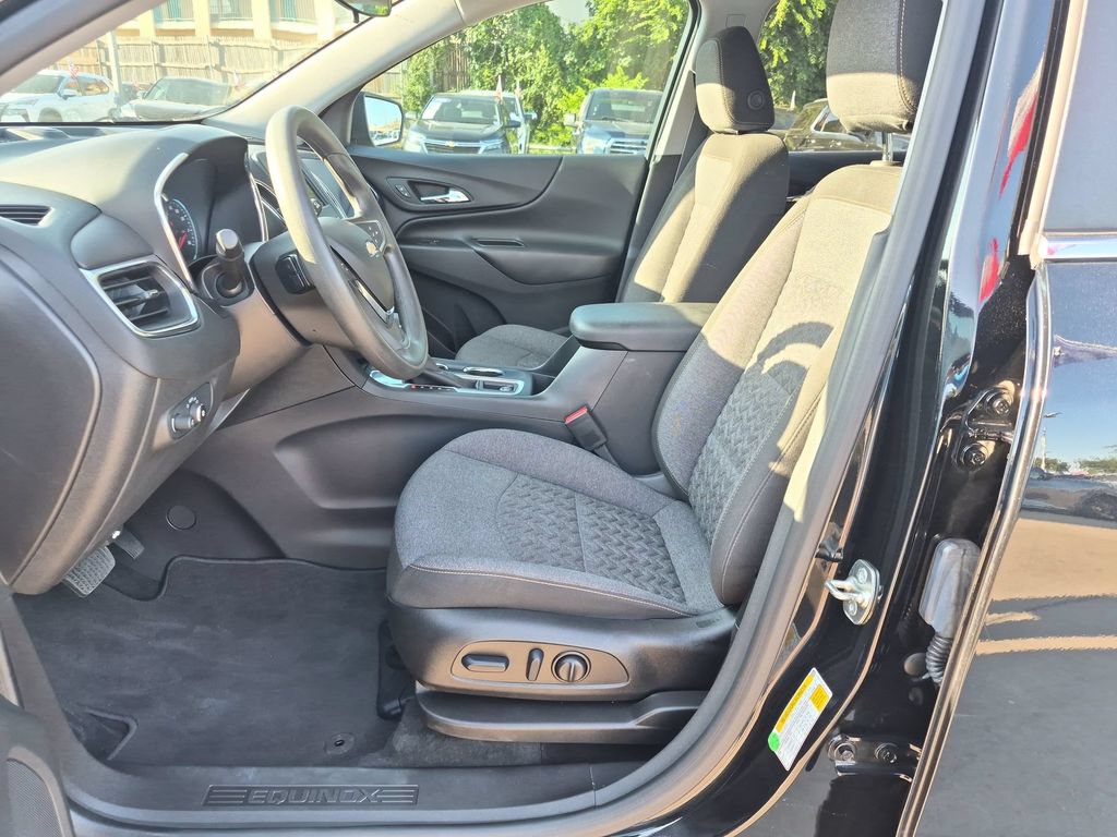 Used 2024 Chevrolet Equinox LT FWD image 11