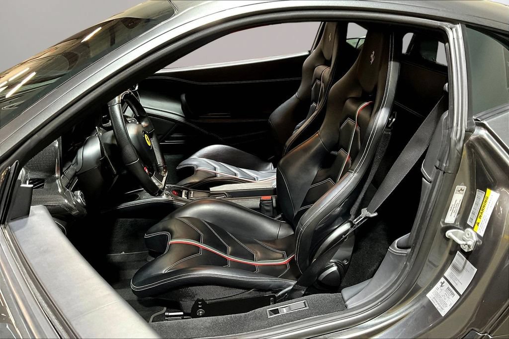 Used 2015 Ferrari 458 Italia Coupe RWD image 19
