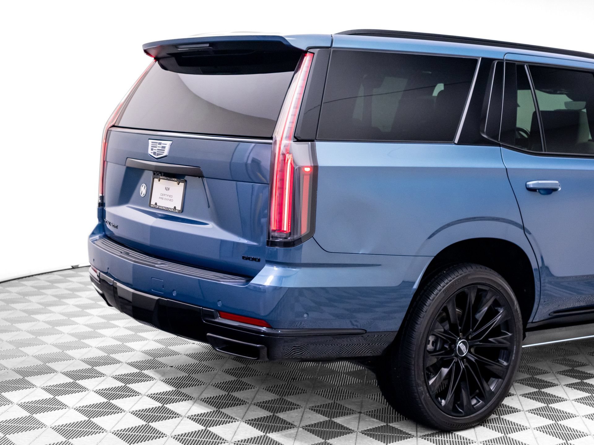 Used 2025 Cadillac Escalade Sport Platinum w/ LPO, ONYX Package AWD/4WD image 38