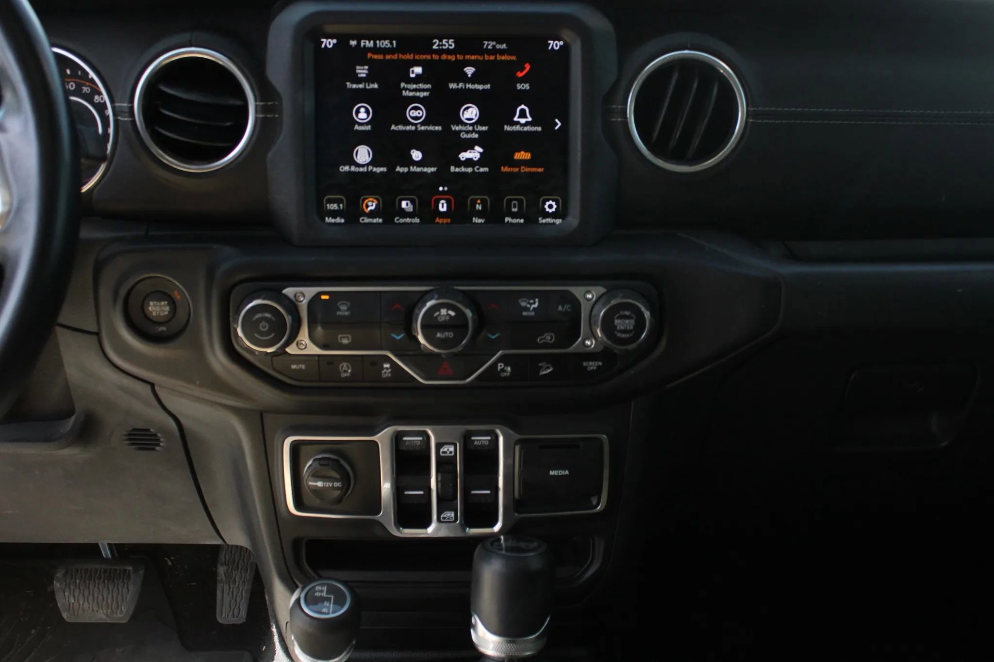 Used 2018 Jeep Wrangler Unlimited Sahara image 17