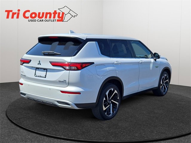 Used 2024 Mitsubishi Outlander SE image 8