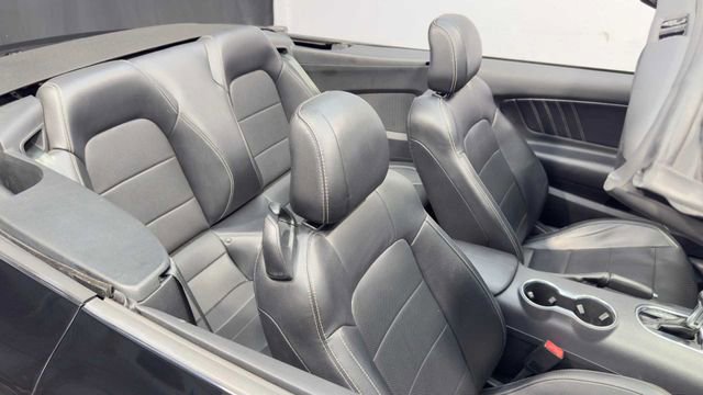 Used 2022 Ford Mustang Premium RWD image 33