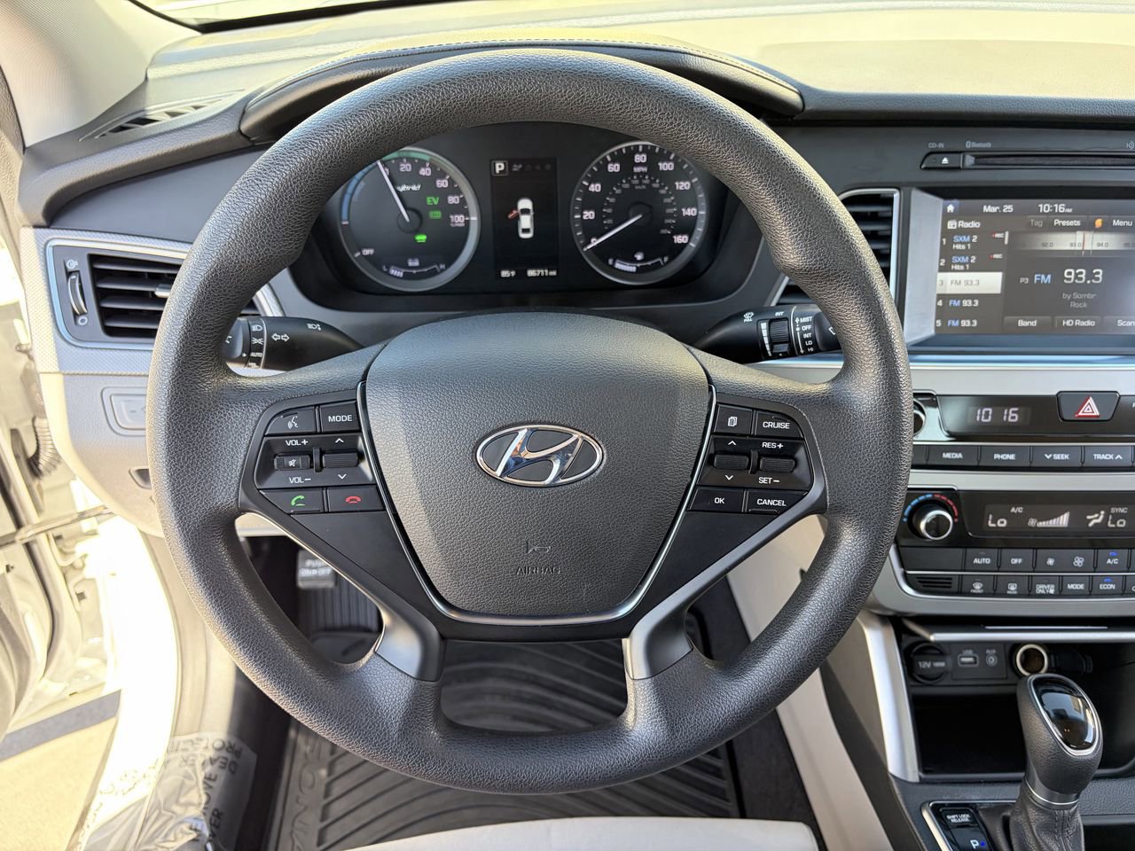 Used 2017 Hyundai Sonata SE image 23
