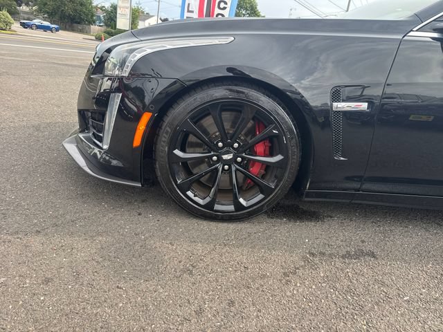 Used 2018 Cadillac CTS V w/ Carbon Fiber Package RWD image 27