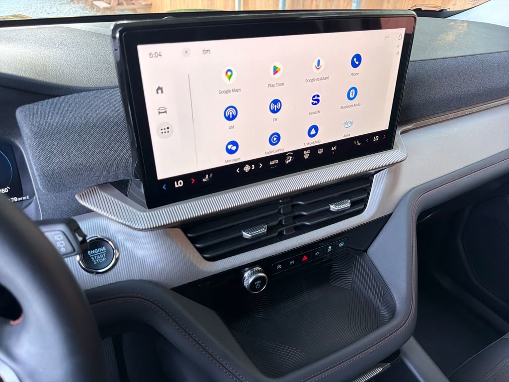 Used 2025 Ford Explorer Active image 29