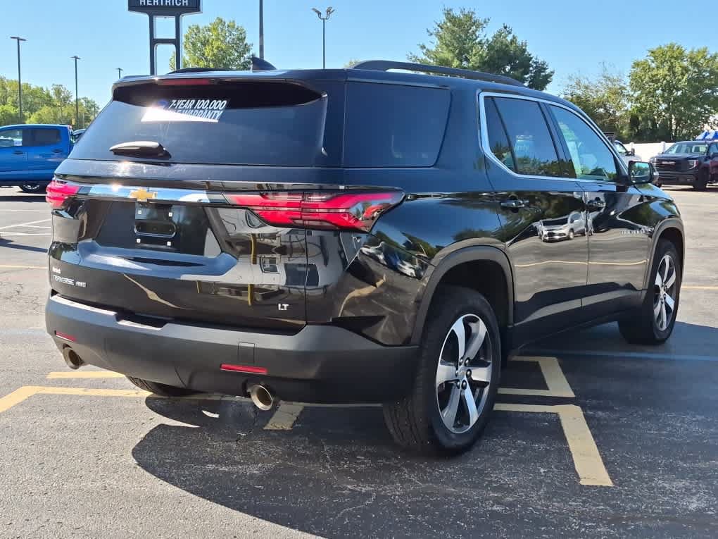 Used 2023 Chevrolet Traverse LT w/ LT Premium Package AWD/4WD image 4
