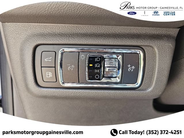 New 2024 Lincoln Corsair Grand Touring w/ Equipment Group 302A AWD/4WD image 26