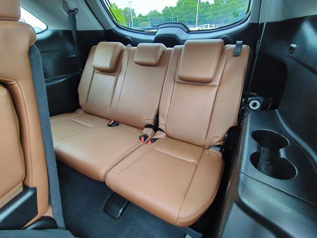 Certified 2019 Toyota Highlander Limited Platinum AWD/4WD image 18