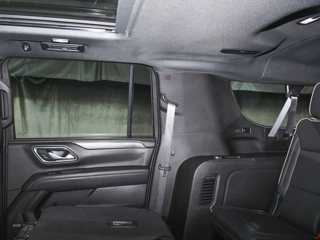 Used 2023 GMC Yukon XL SLT w/ SLT Premium Package image 48
