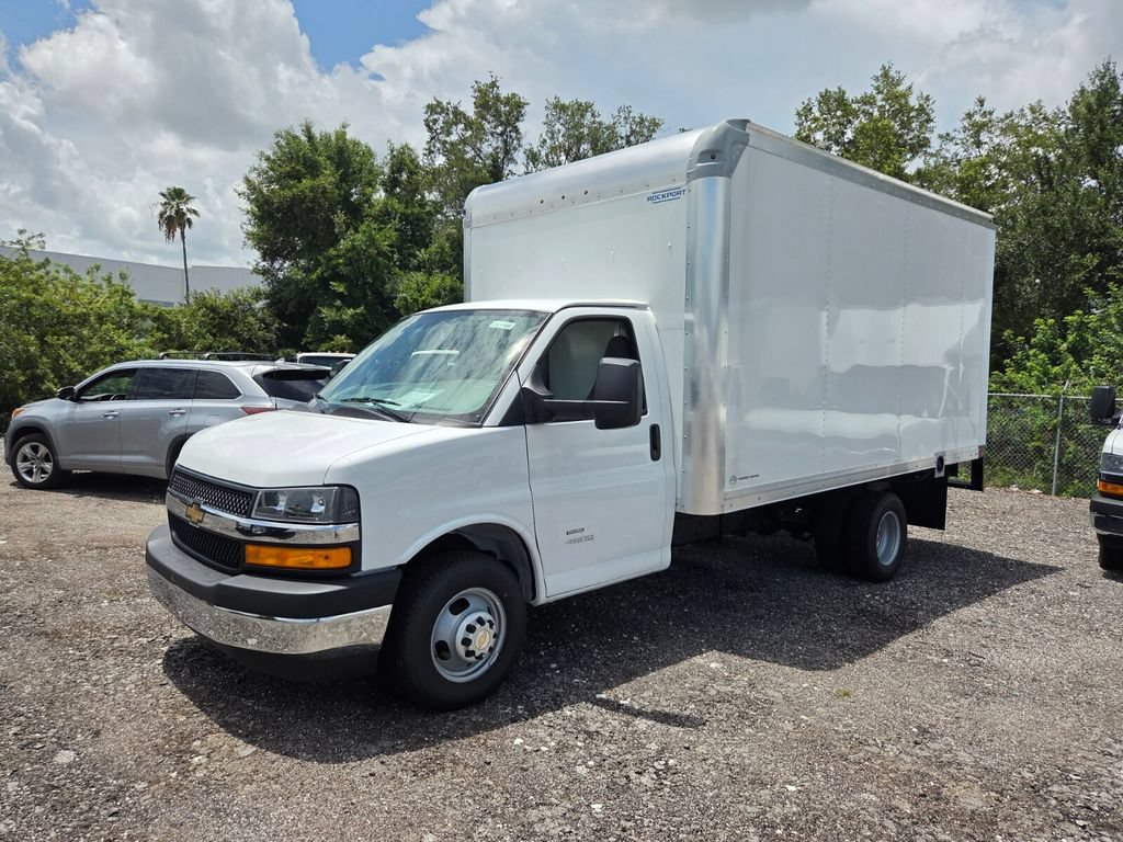 New 2026 Chevrolet Express 4500 w/ Power Convenience Package RWD image 4