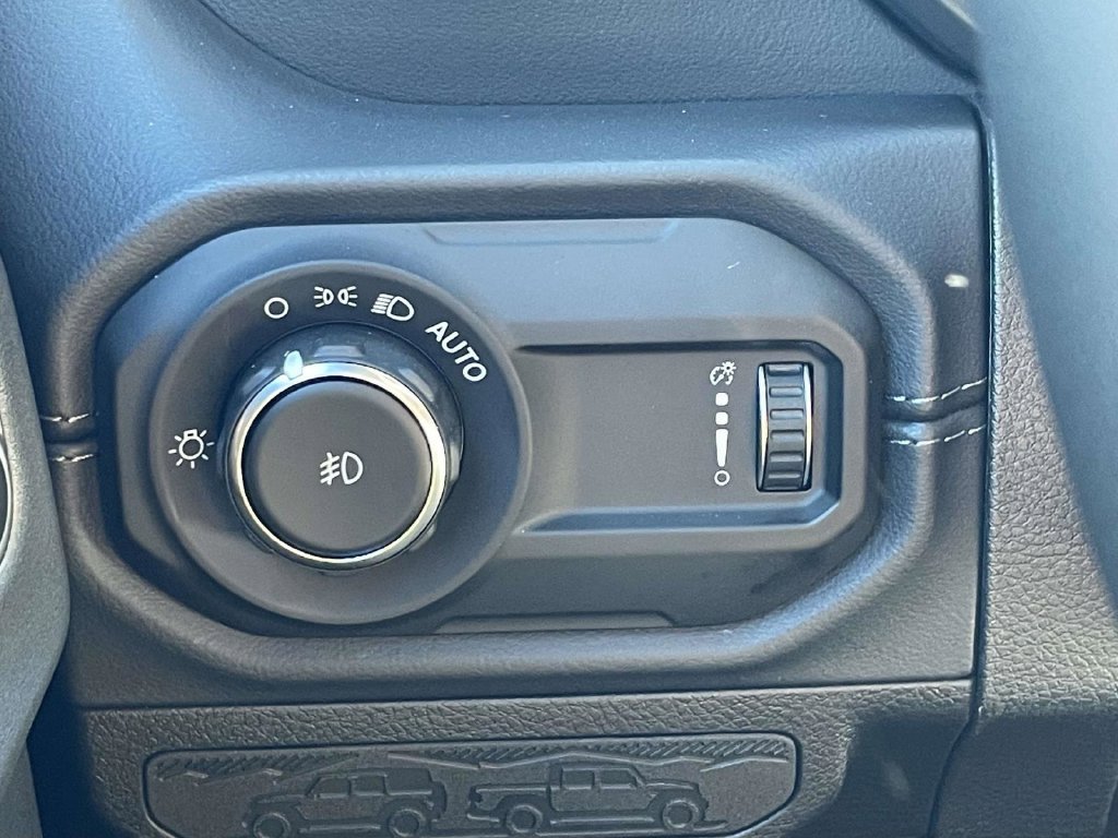 New 2027 Jeep Wrangler Unlimited Sahara AWD/4WD image 28