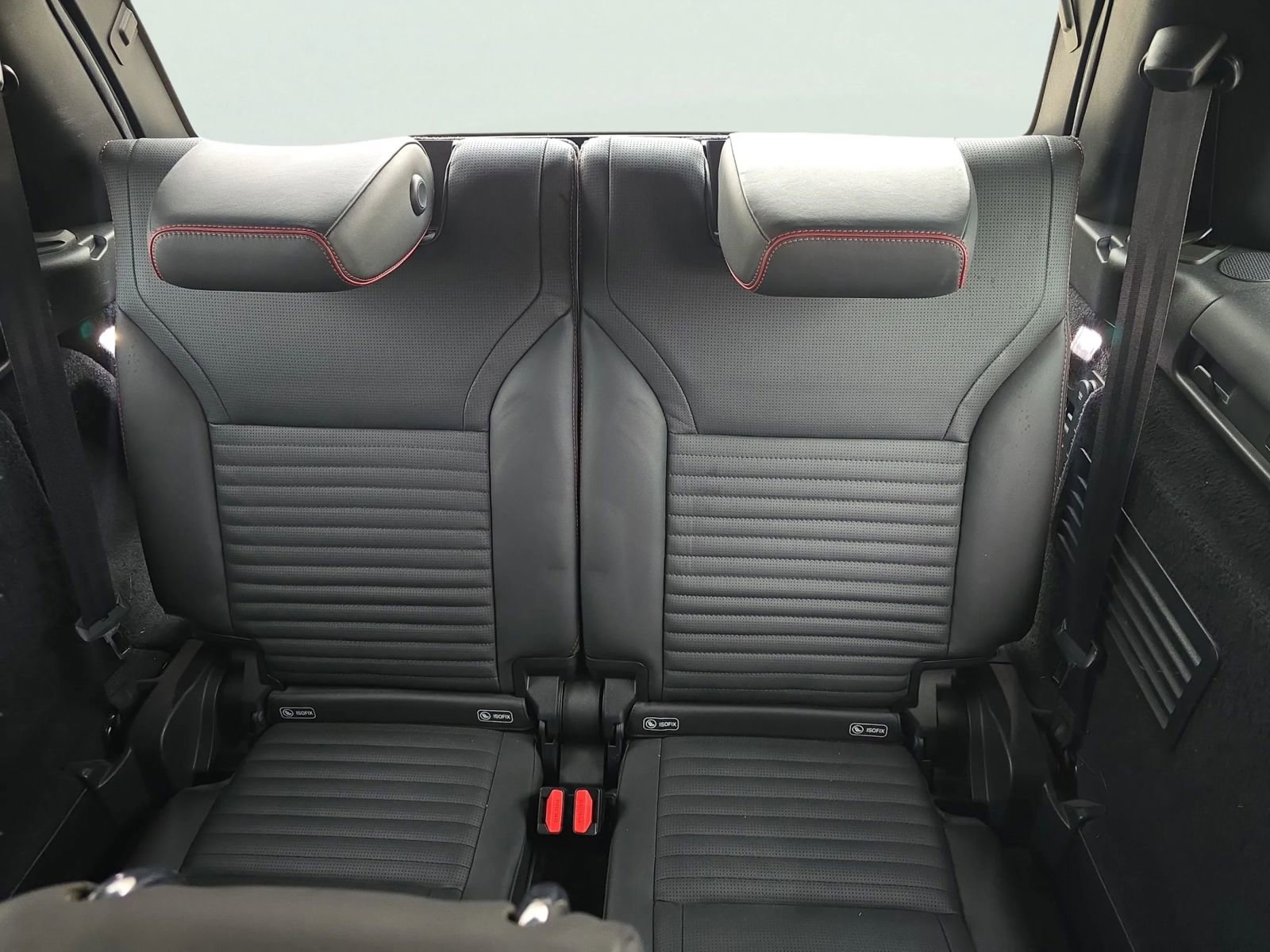 Used 2018 Land Rover Discovery HSE Luxury AWD/4WD image 19