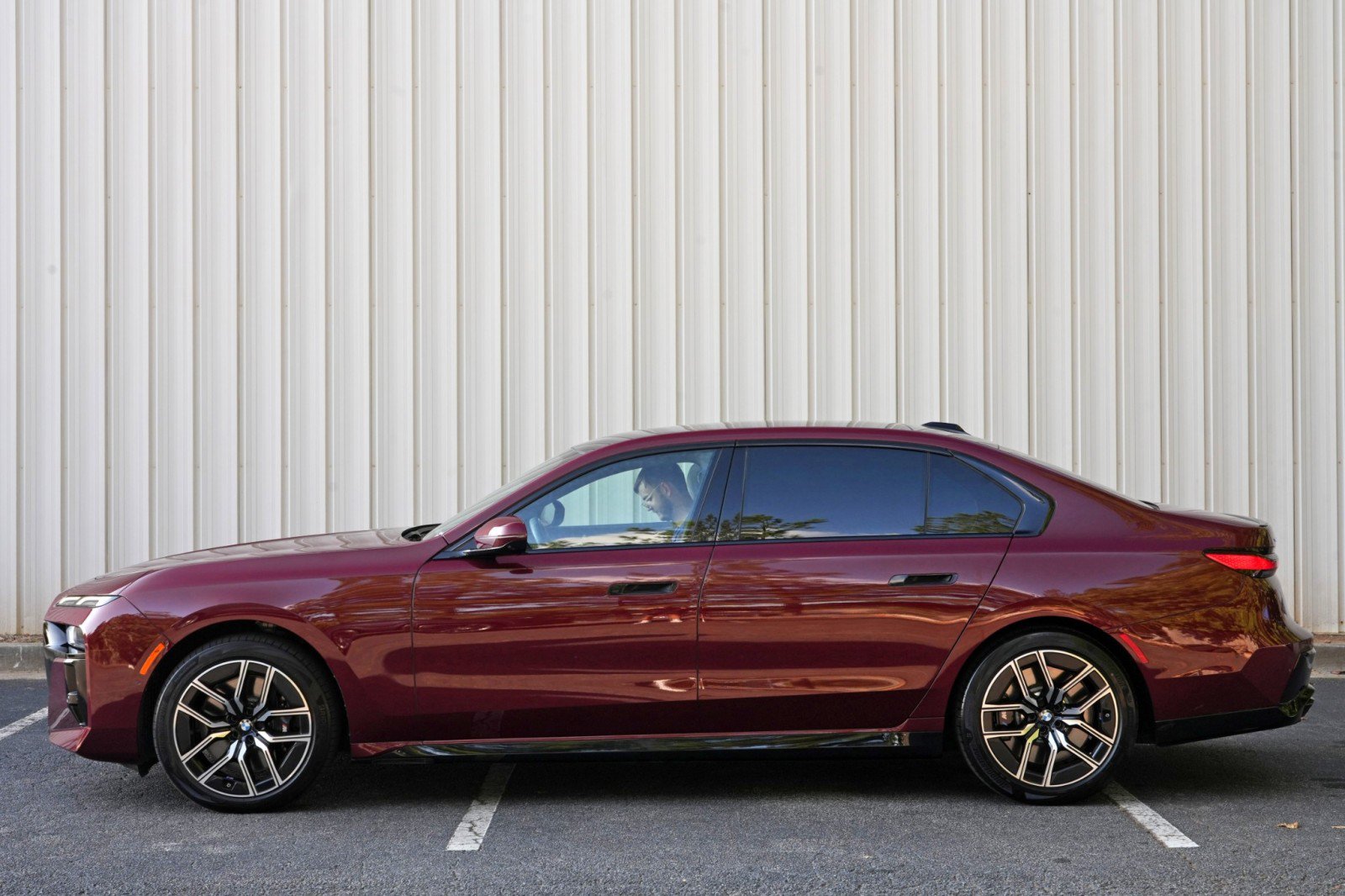 Used 2023 BMW 760i xDrive AWD/4WD image 57
