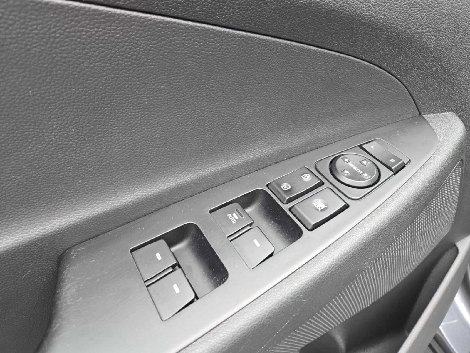 Used 2017 Hyundai Tucson Sport image 21